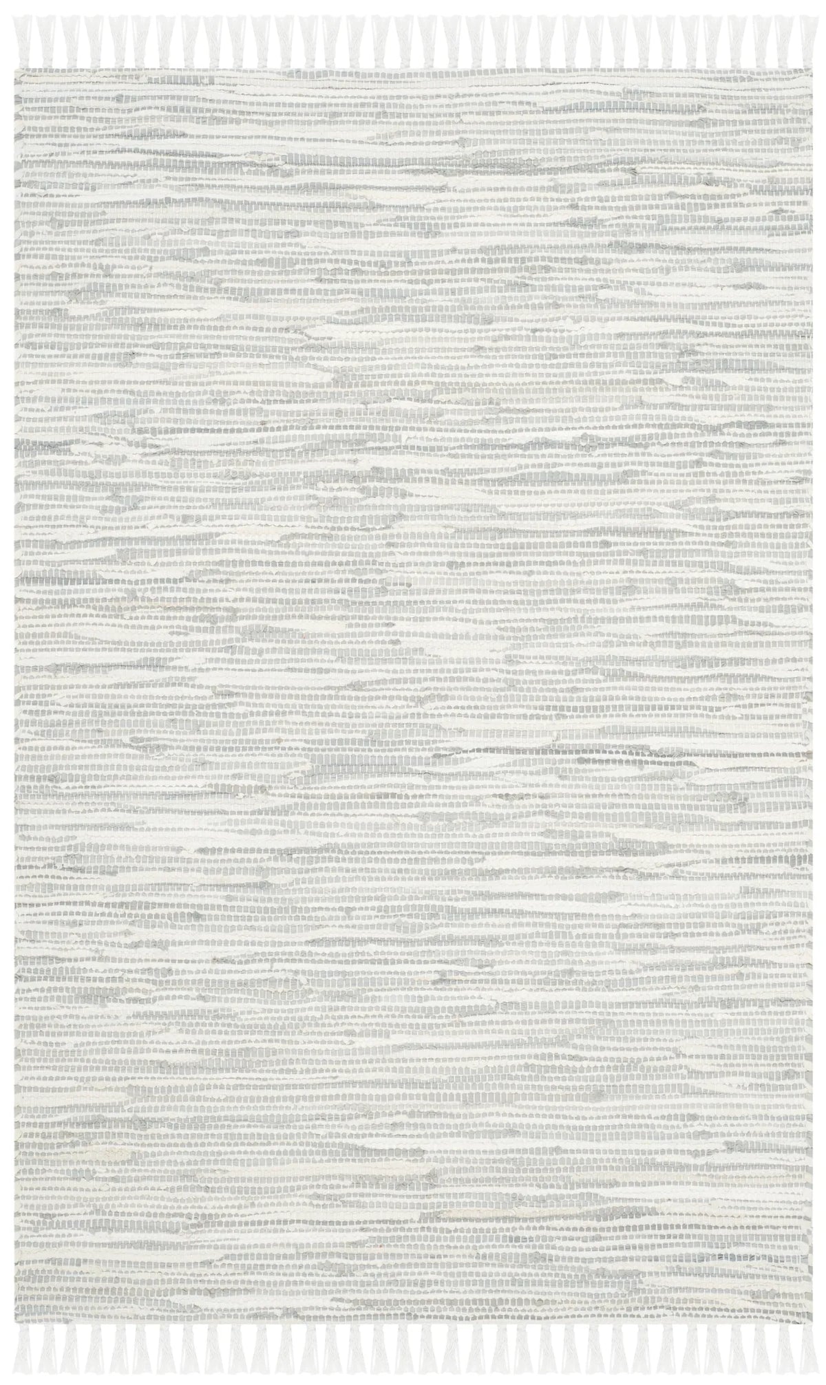 Safavieh Montauk 2'-6" x 4'-0" Rug in Silver