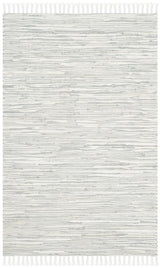 Safavieh Montauk 2'-6" x 4'-0" Rug in Silver