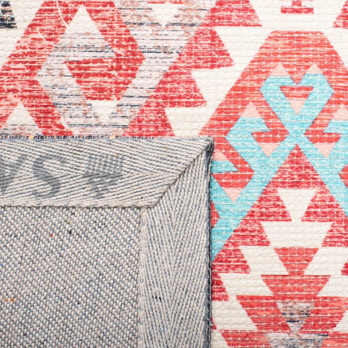 Safavieh Marbella 4'-0" x 6'-0" Rug in Red / Gold