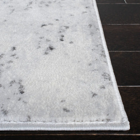 Safavieh Carnegie 4'-0" x 6'-0" Rug in Ivory / Grey