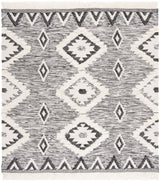 Safavieh Kenya 7'-0" x 7'-0" Rug in Black / Ivory