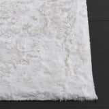 Safavieh Faux Fur Rug 3'-0" x 5'-0" Rug in Ivory