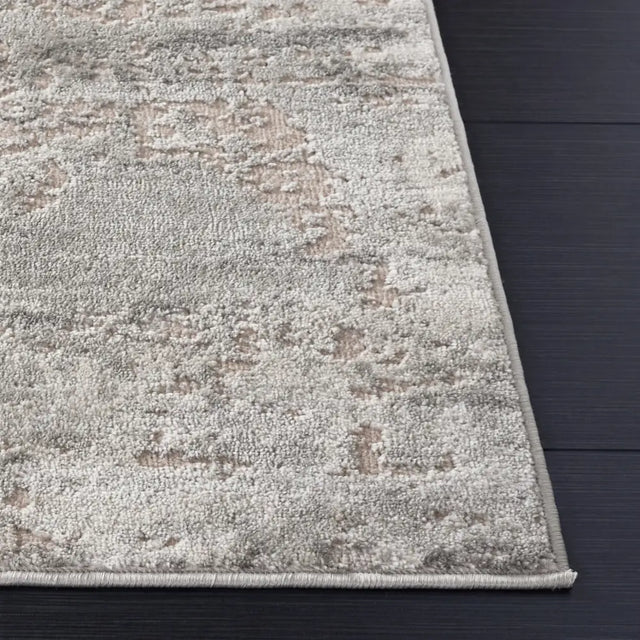 Safavieh Palma 5'-3" x 7'-6" Rug in Grey