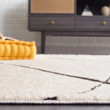 Safavieh Melody 4'-0" x 6'-0" Rug in Ivory / Black