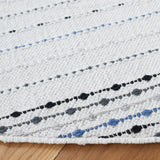 Safavieh Montauk 6'-0" x 6'-0" Rug in Ivory / Grey