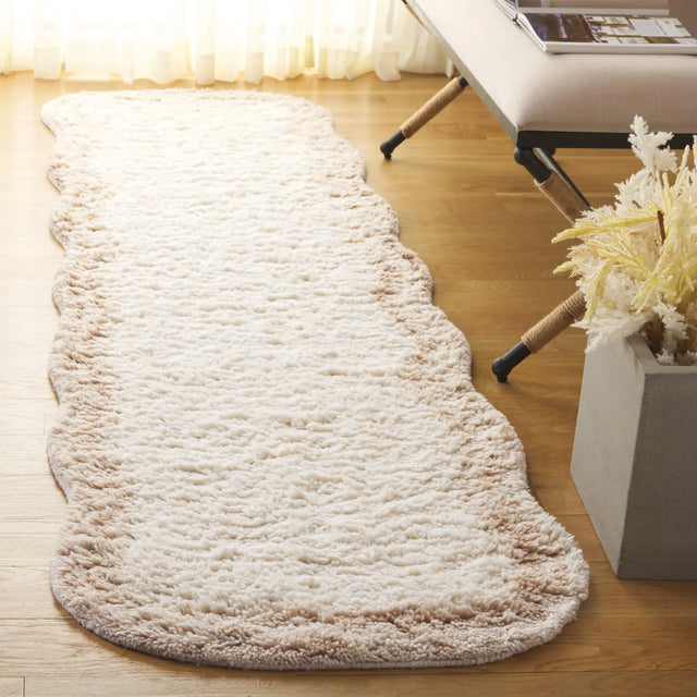 Safavieh Vermont 2'-3" x 8'-0" Rug in Ivory / Beige