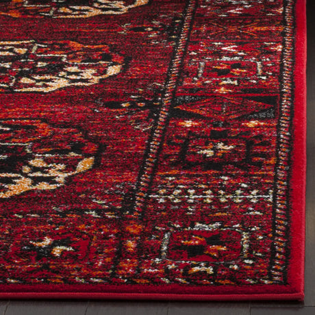 Safavieh Vintage Hamadan 4'-0" x 6'-0" Rug in Red / Multi