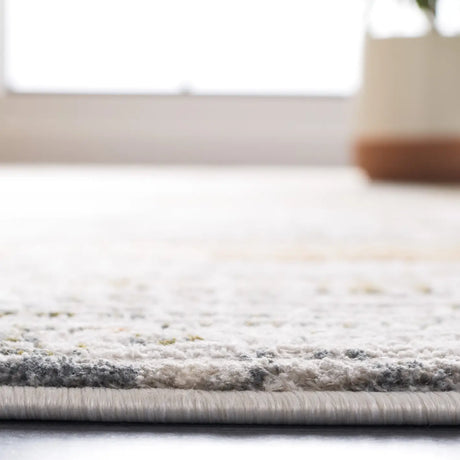 Safavieh Princeton 4'-0" x 6'-0" Rug in Light Beige / Green