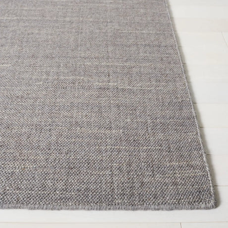 Safavieh Kilim 4'-0" x 6'-0" Rug in Light Grey