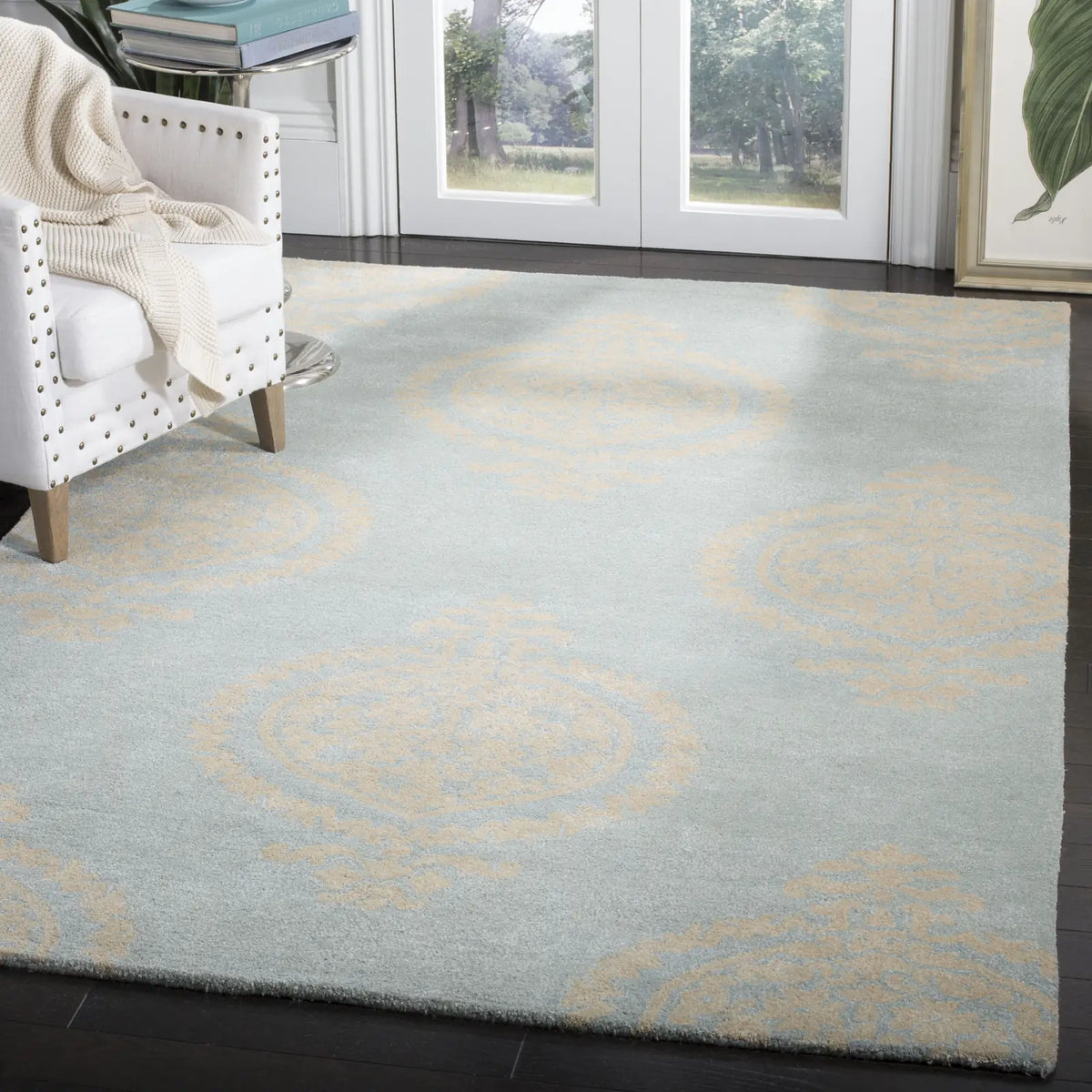 Safavieh Soho 5'-0" x 8'-0" Rug in Blue / Beige