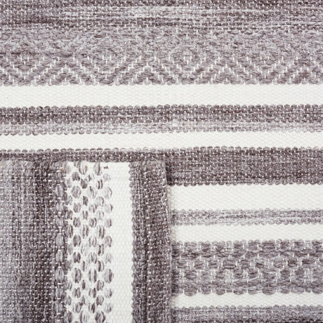 Safavieh Striped Kilim 4'-0" x 6'-0" Rug in Grey / Ivory