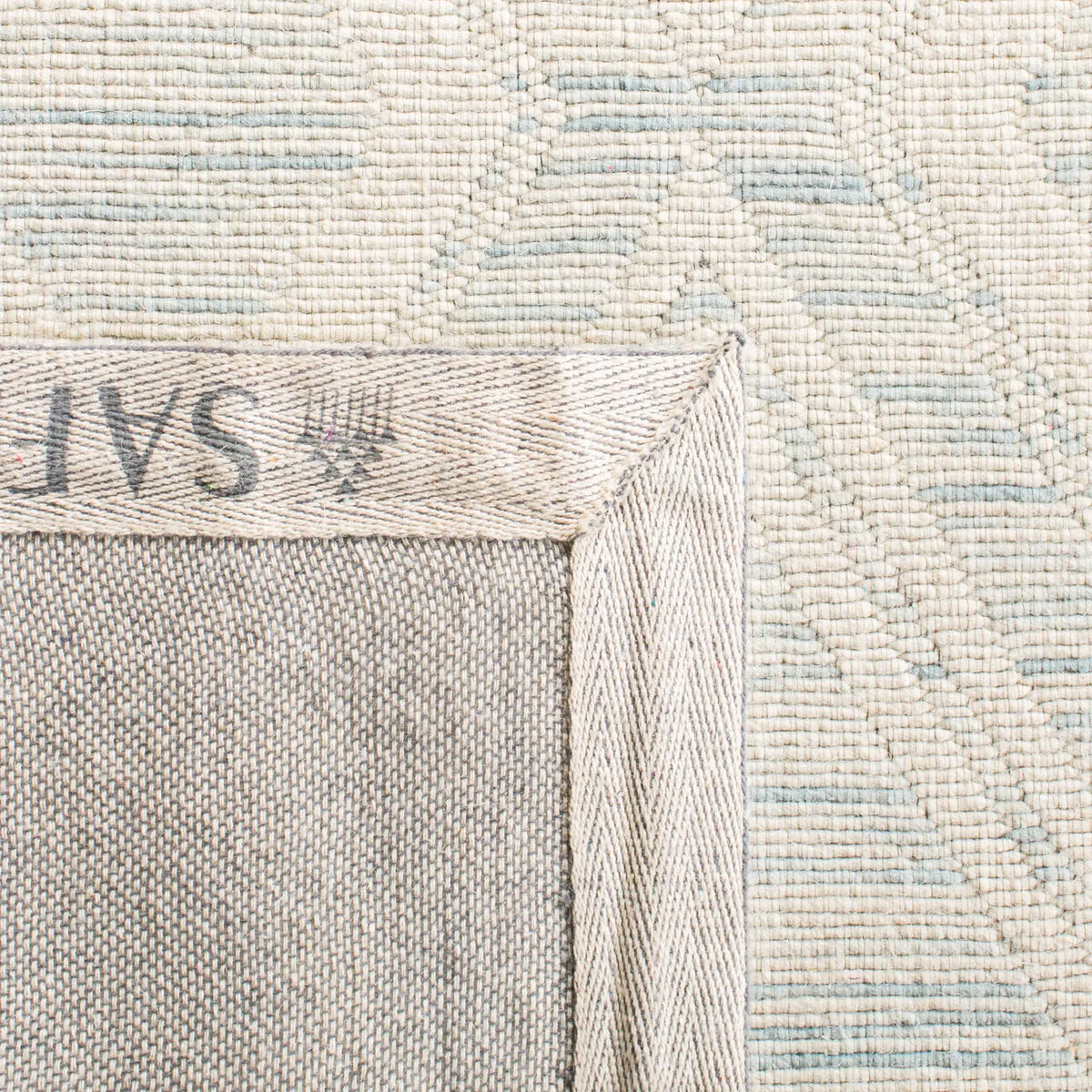Safavieh Marbella 5'-0" x 8'-0" Rug in Light Blue / Ivory