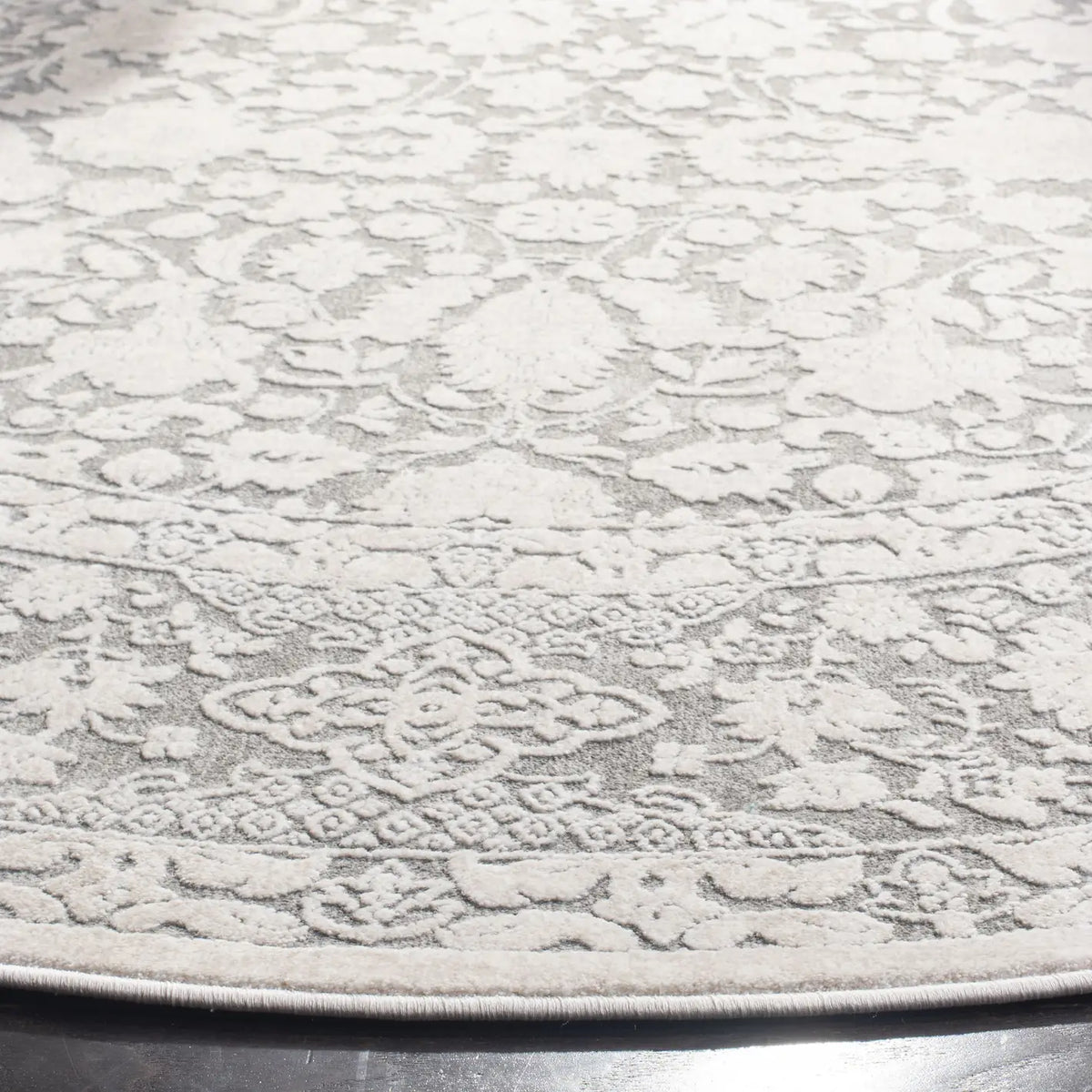 Safavieh Reflection 6'-7" x 6'-7" Rug in Dark Grey / Cream