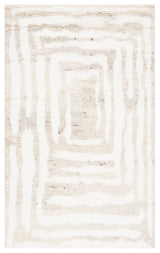 Safavieh Casablanca 4'-0" x 6'-0" Rug in Ivory / Beige