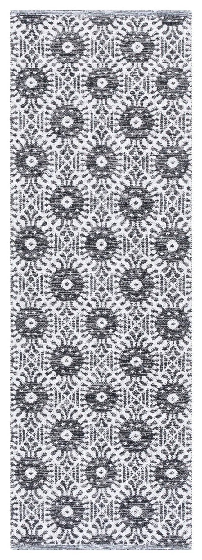 Safavieh Montauk 2'-3" x 7'-0" Rug in Black / Ivory