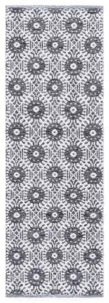 Safavieh Montauk 2'-3" x 7'-0" Rug in Black / Ivory