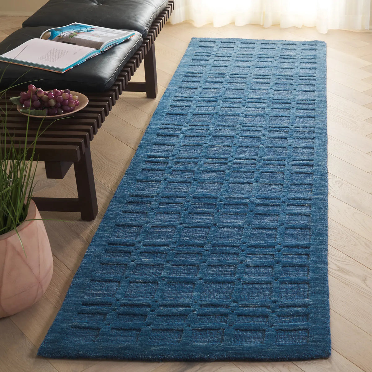 Safavieh Impressions 2'-3" x 8'-0" Rug in Blue