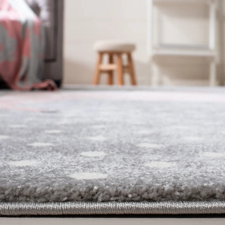 Safavieh Carousel Kids 100 4'-0" x 6'-0" Rug in Grey/Ivory / Pink