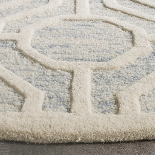 Safavieh Cambridge 6'-0" x 6'-0" Rug in Light Blue / Ivory