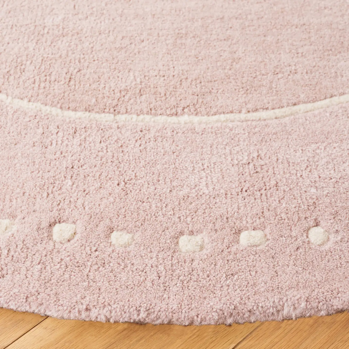 Safavieh Bella 5'-0" x 5'-0" Rug in Light Pink / Ivory