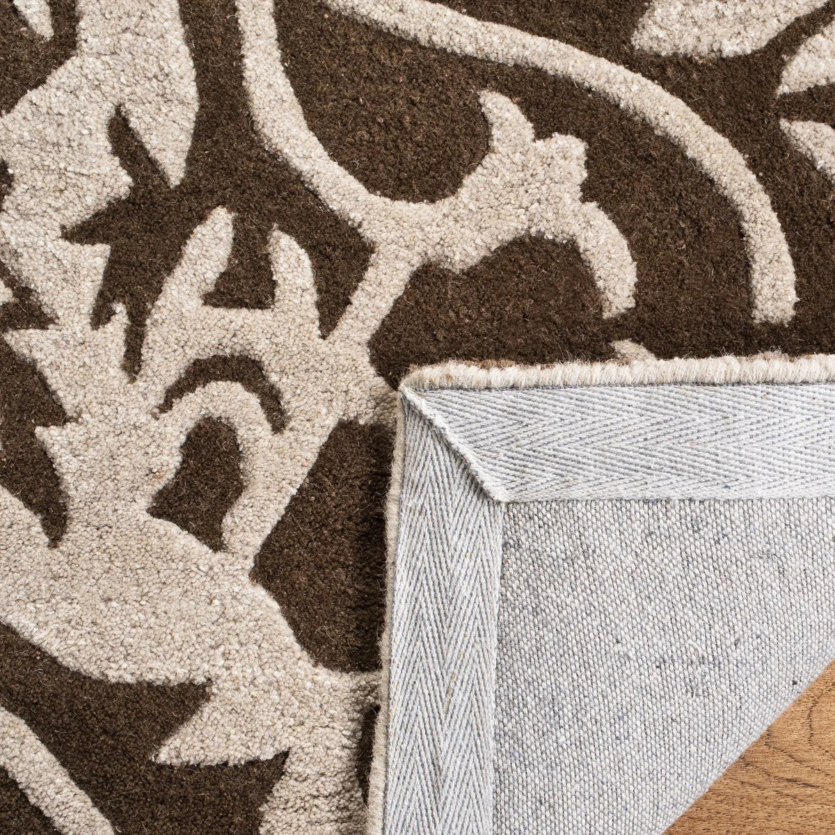 Safavieh Soho 3'-6" x 5'-6" Rug in Brown / Ivory