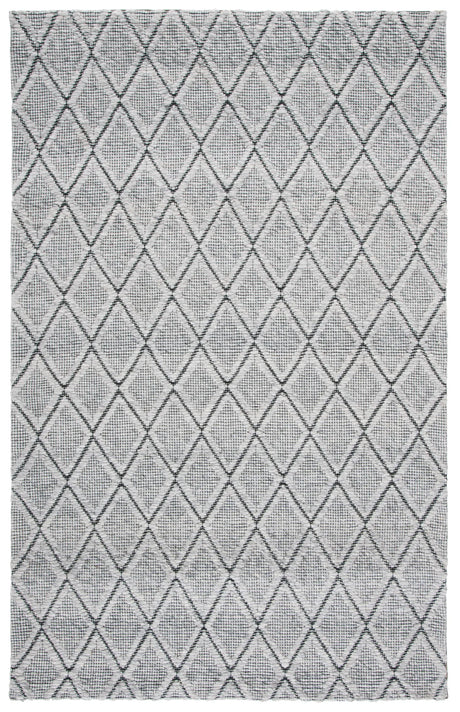 Safavieh Marbella 4'-0" x 6'-0" Rug in Light Grey / Black
