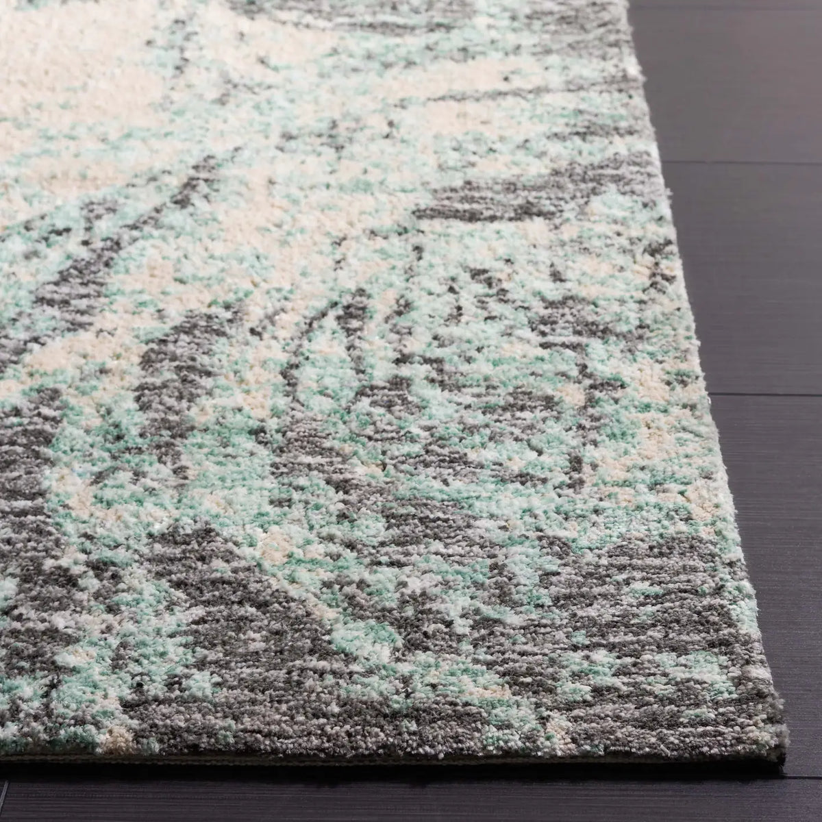 Safavieh Audrey 4'-0" x 6'-0" Rug in Blue / Grey