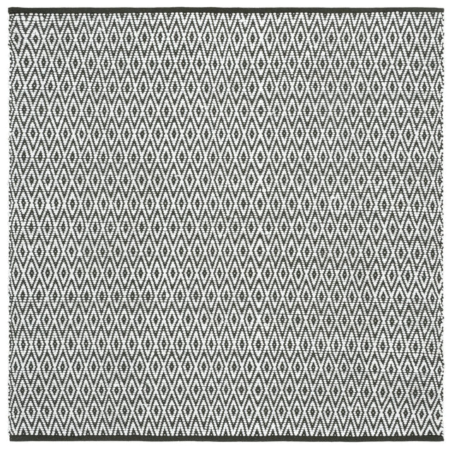 Safavieh Montauk 6'-0" x 6'-0" Rug in Ivory / Green