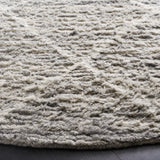 Safavieh Kenya 6'-0" x 6'-0" Rug in Grey / Ivory