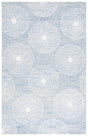 Safavieh Ebony 4'-0" x 6'-0" Rug in Blue / Ivory