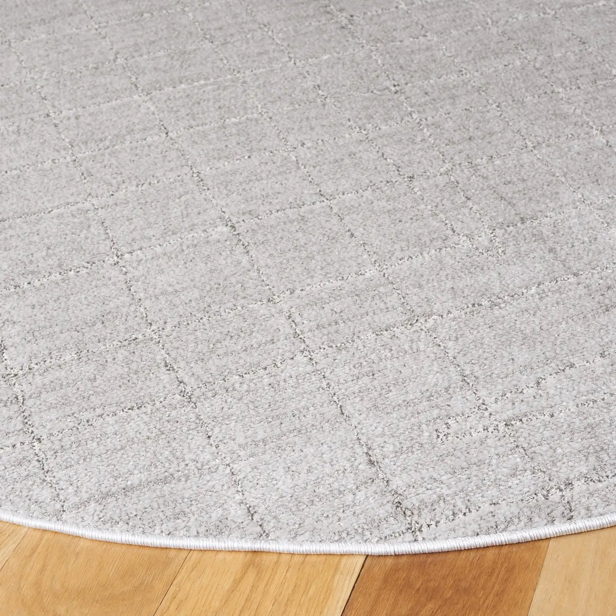 Safavieh Neptune 6'-7" x 6'-7" Rug in Light Grey / Grey