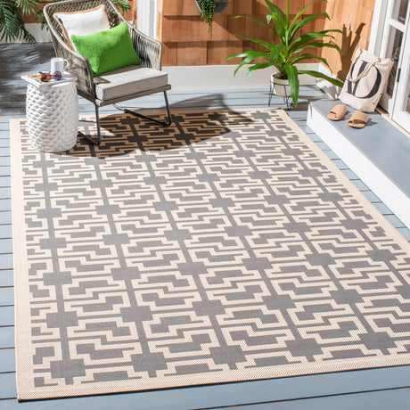 Safavieh Courtyard 4'-0" x 5'-7" Rug in Grey / Beige