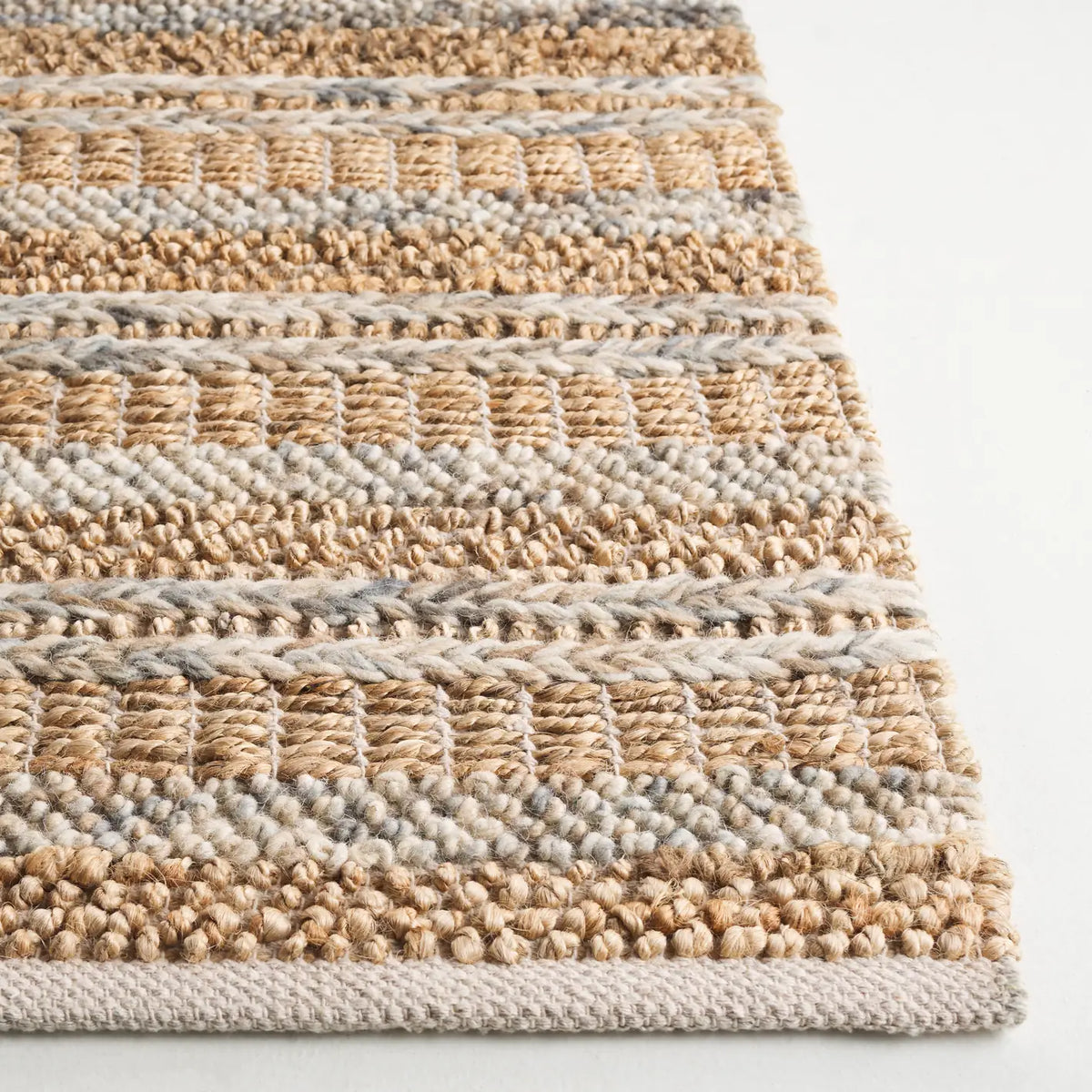 Safavieh Natura 4'-0" x 6'-0" Rug in Natural / Brown