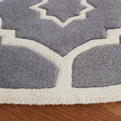 Safavieh Chatham 5'-0" x 5'-0" Rug in Dark Grey / Ivory