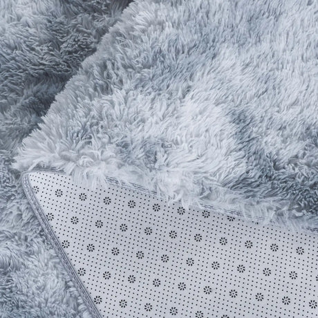 Safavieh Rainbow Shag 4'-0" x 6'-0" Rug in Light Grey