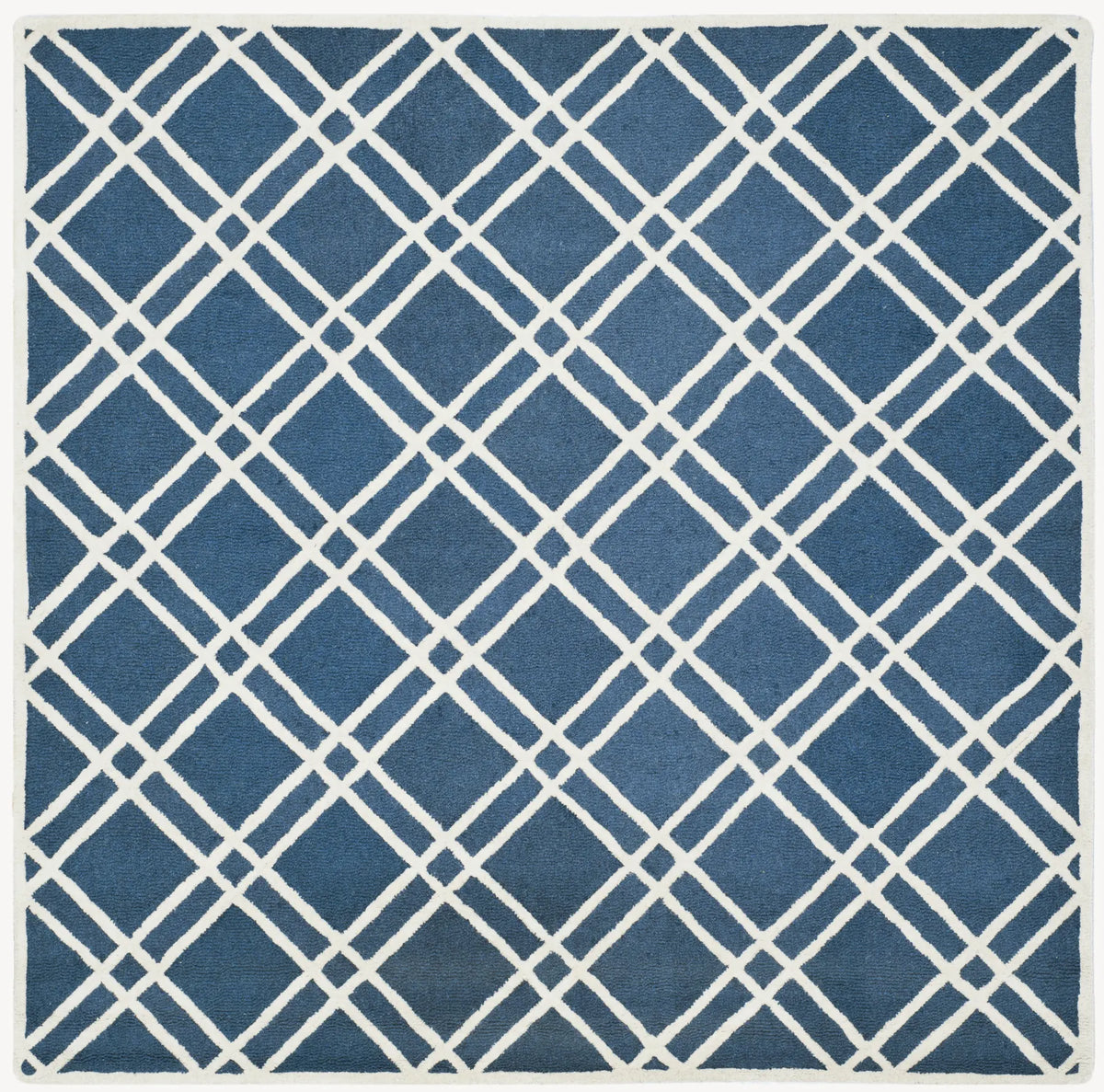 Safavieh Cambridge 6'-0" x 6'-0" Rug in Navy Blue / Ivory
