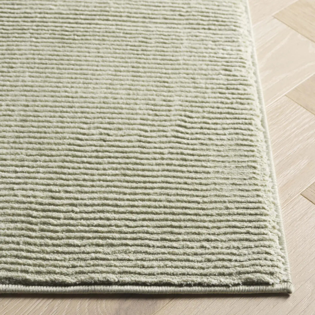 Safavieh Revive 4'-0" x 6'-0" Rug in Sage