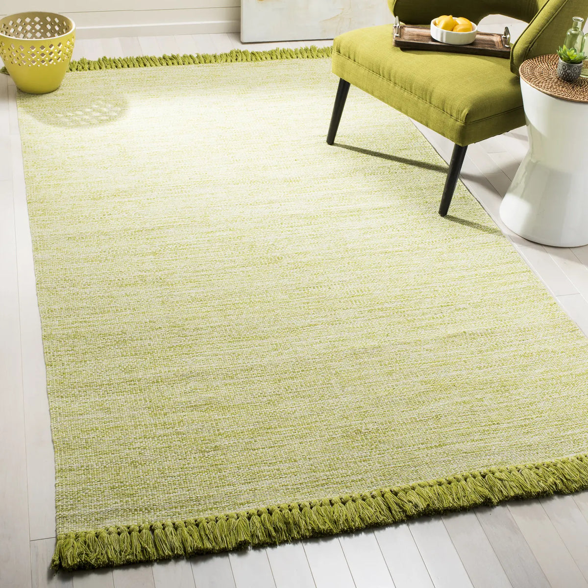 Safavieh Montauk 5'-0" x 8'-0" Rug in Olive / Green
