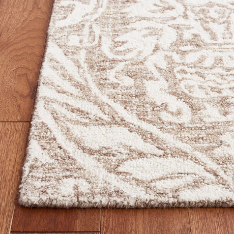 Safavieh Abstract 4'-0" x 6'-0" Rug in Ivory / Beige
