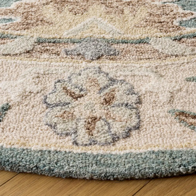 Safavieh Ebony 6'-0" x 6'-0" Rug in Green / Beige