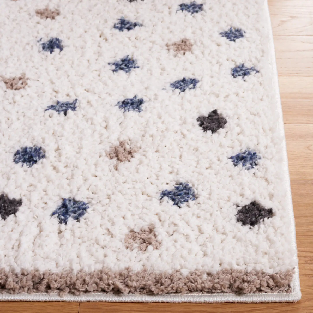 Safavieh Calico Shag 4'-0" x 6'-0" Rug in Ivory / Taupe