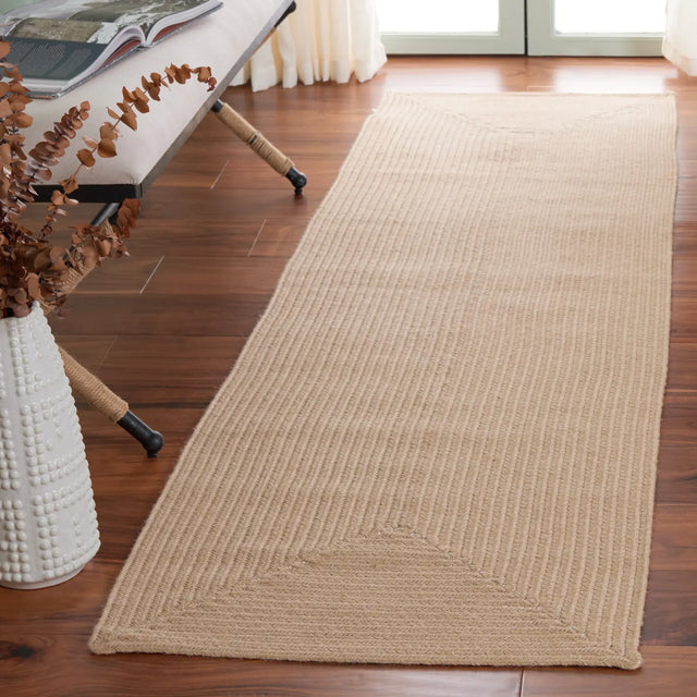Safavieh Braided 800 2'-3" x 8'-0" Rug in Natural