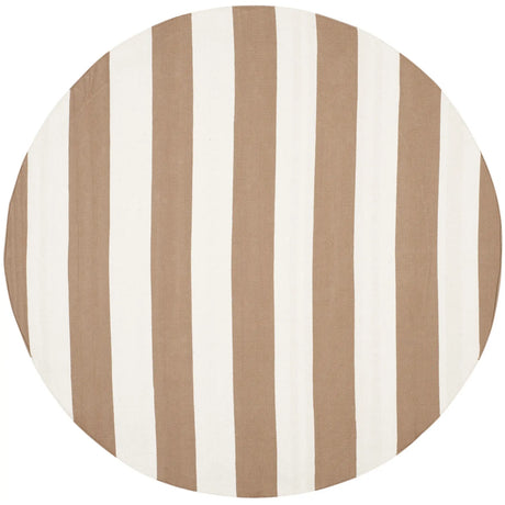 Safavieh Montauk 6'-0" x 6'-0" Rug in Sand / Ivory