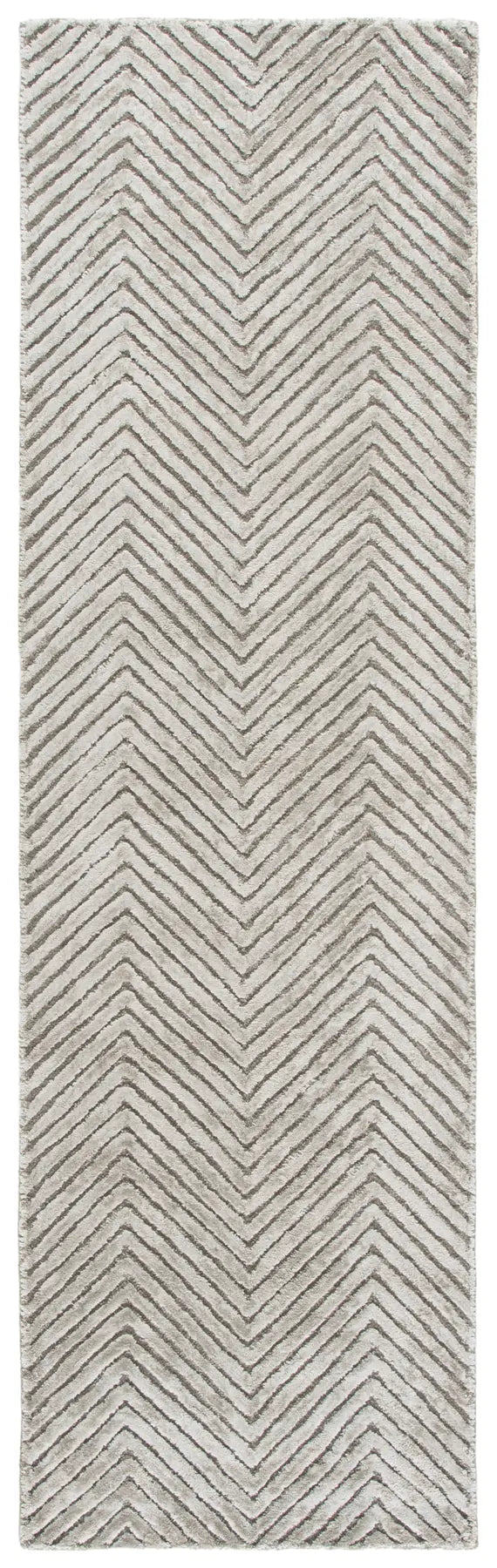 Safavieh Glamour 2'-3" x 8'-0" Rug in Silver