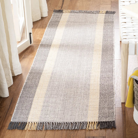 Safavieh Montauk 2'-3" x 7'-0" Rug in Mustard / Grey