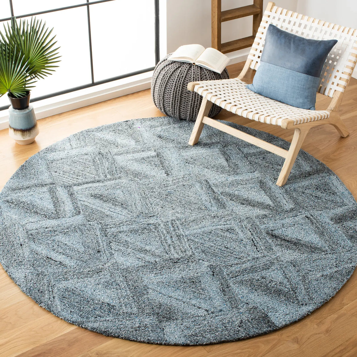 Safavieh Abstract 6'-0" x 6'-0" Rug in Blue / Black