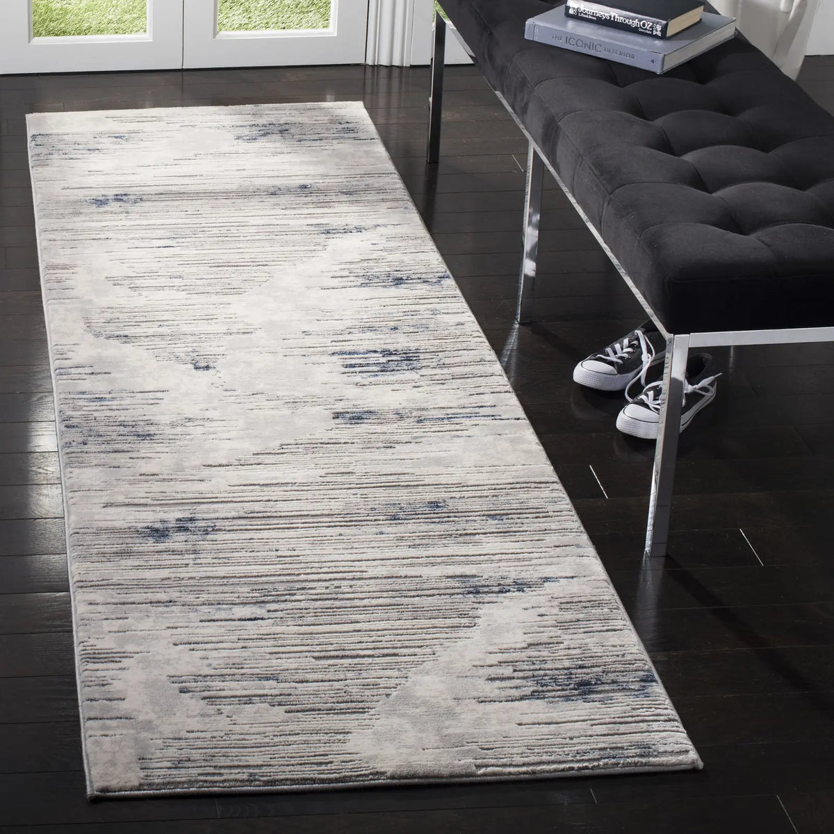 Safavieh Meadow 100 2'-7" x 8'-0" Rug in Grey / Ivory
