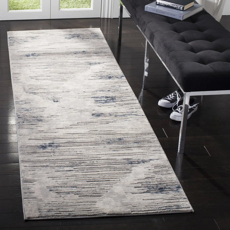 Safavieh Meadow 100 2'-7" x 8'-0" Rug in Grey / Ivory