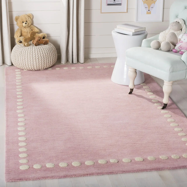 Safavieh Safavieh Kids 5'-0" x 8'-0" Rug in Pink