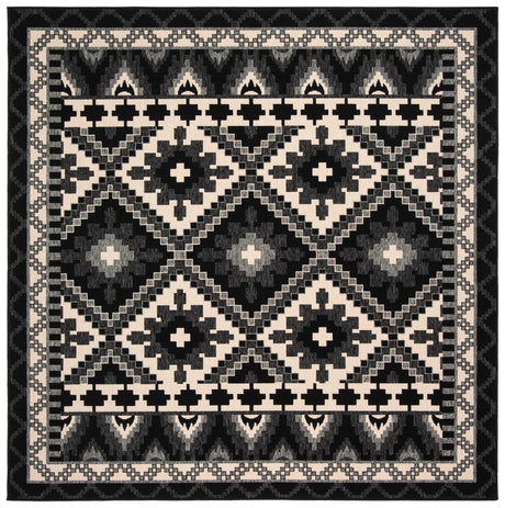 Safavieh Veranda 6'-7" x 6'-7" Rug in Black / Beige